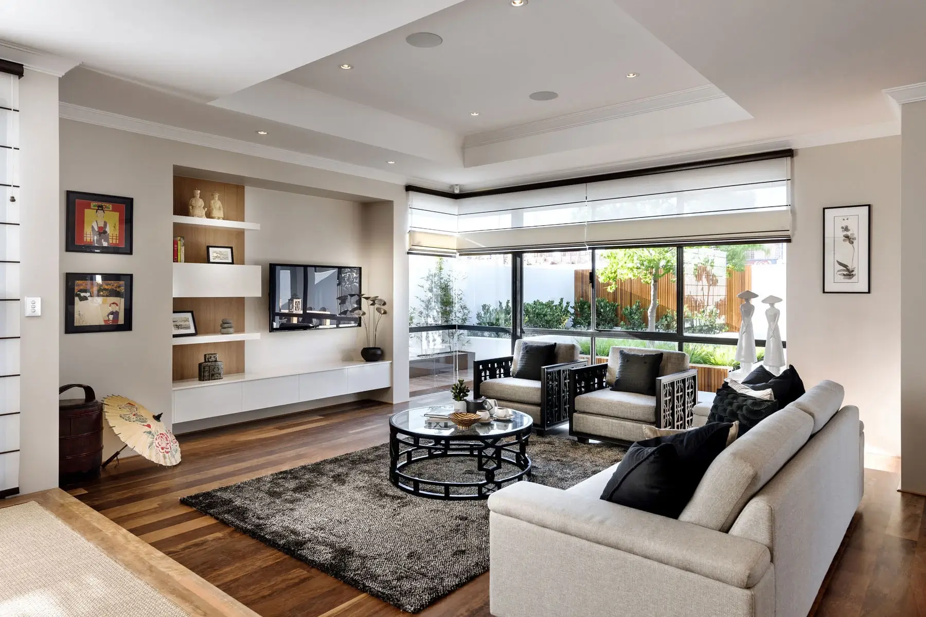 A complete and harmonious living room design